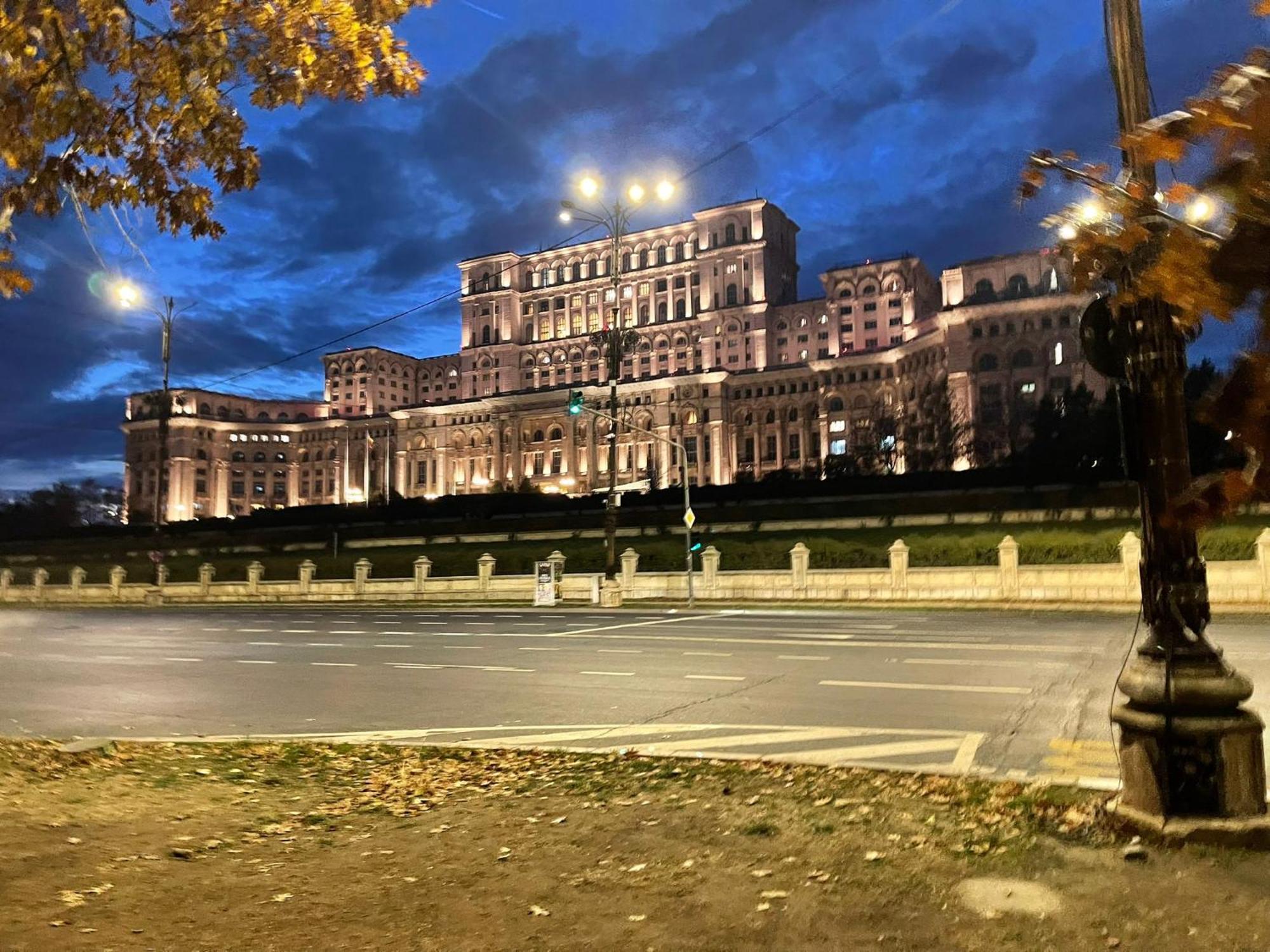 Apartament Zona Marriott-Palatul Parlamentului Бухарест Экстерьер фото